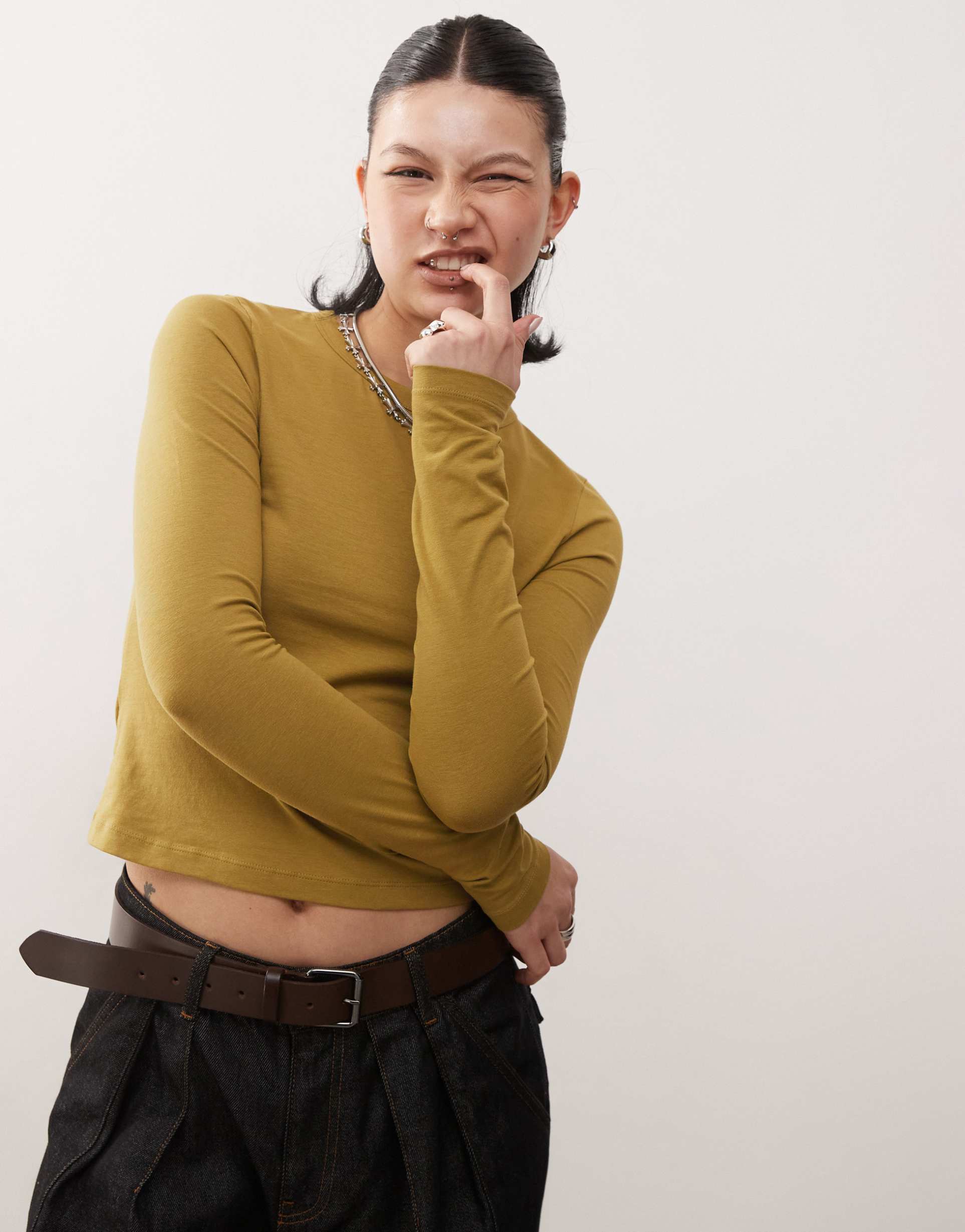 collusion long sleeve fitted t-shirt in olive green
