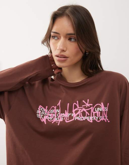 COLLUSION long sleeve graphic tee in chocolate, 4 of 4