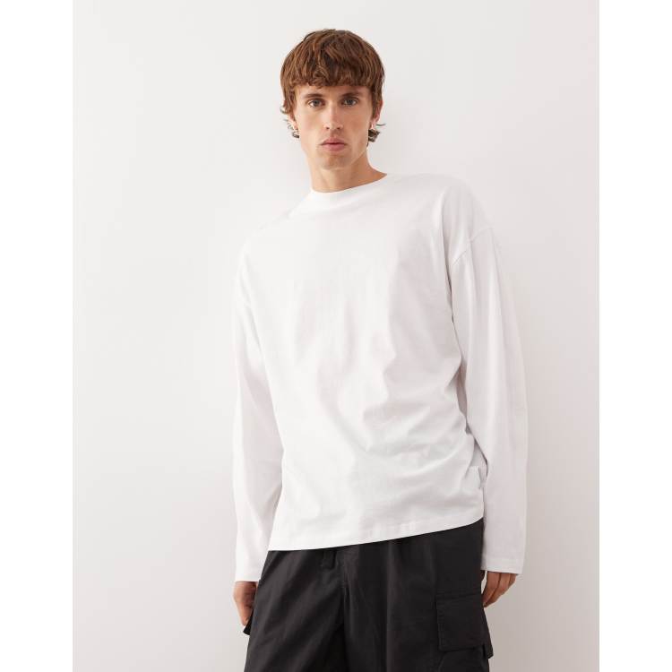 208939496-1-white?$n_750w$&wid
