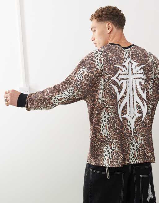 COLLUSION long sleeve oversized t-shirt with graphics in leopard
