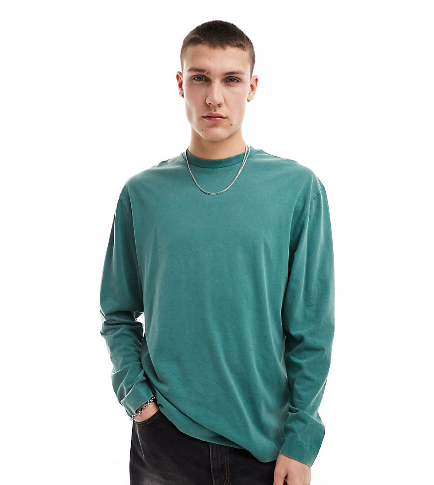 COLLUSION Long sleeve skater t-shirt in green with wash