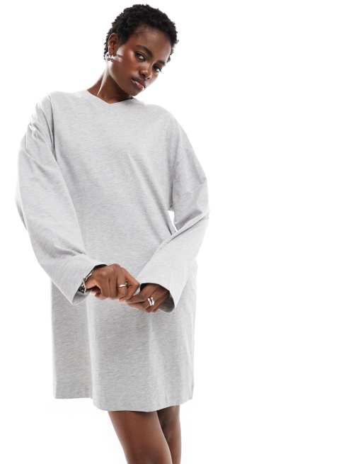 COLLUSION Long Sleeve V Neck T Shirt Dress in Heather Gray