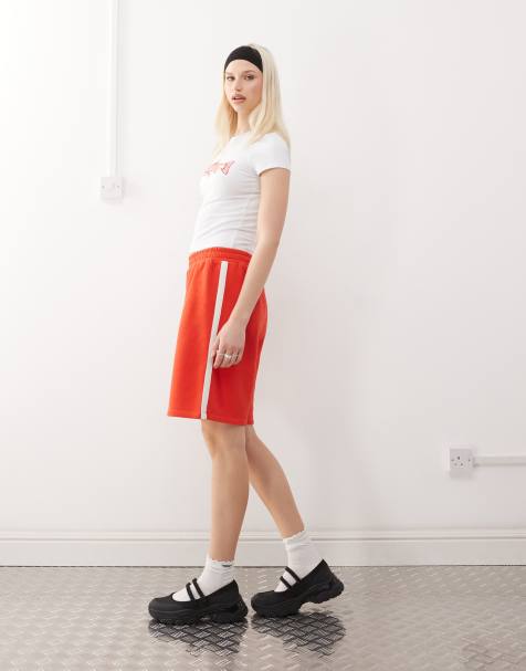 COLLUSION longline baggy shorts in red - view 1