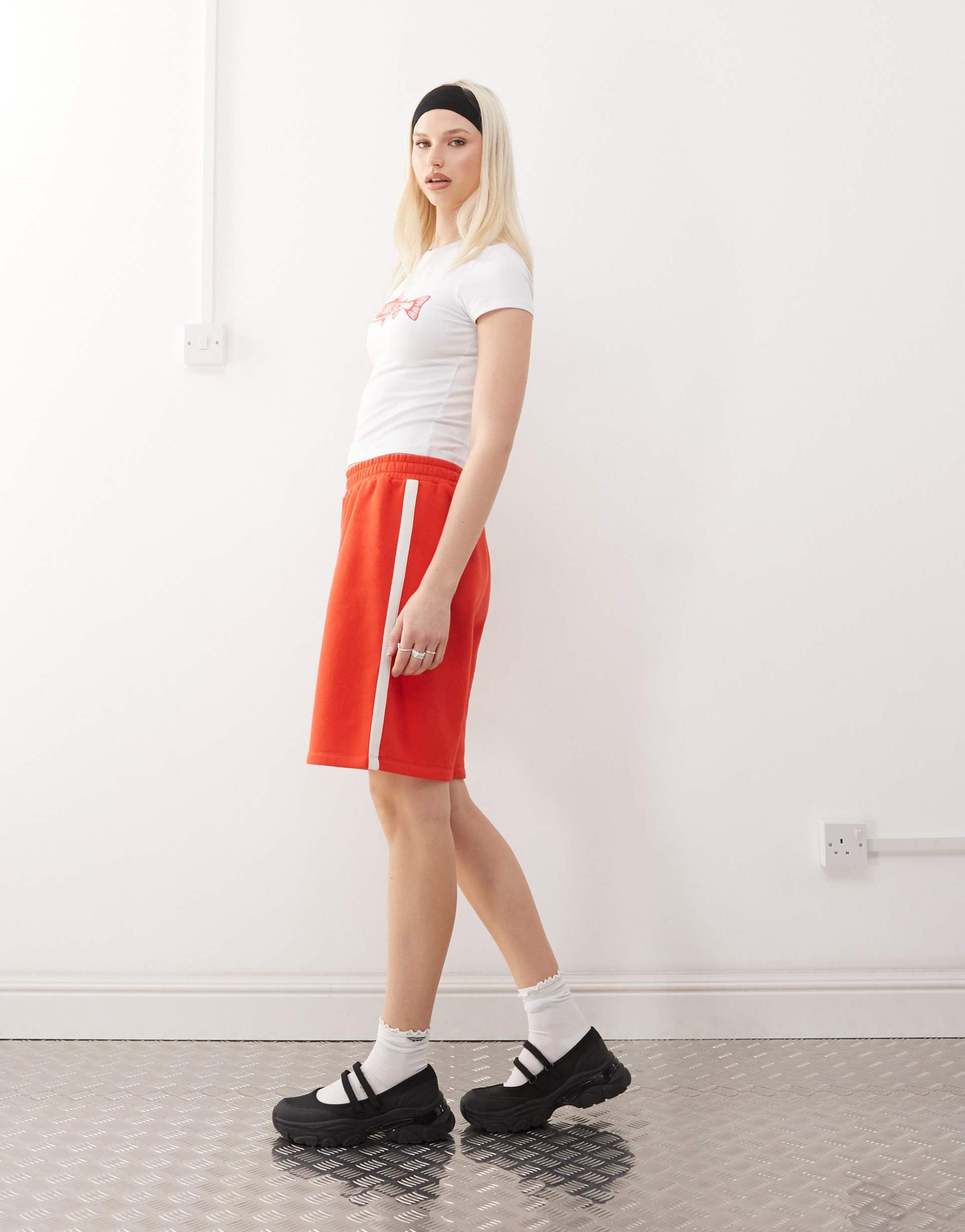 collusion longline baggy shorts in red