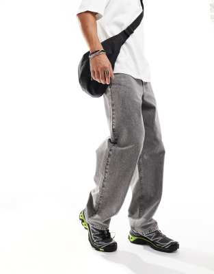 low rise baggy jeans in gray