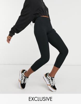 low rise capri leggings