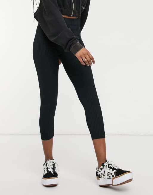 Low rise hot sale capri leggings