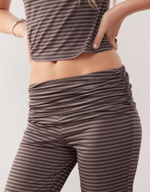 COLLUSION low rise ruched fold-over yoga pants in chocolate stripe, 5 of 5
