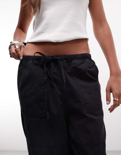 COLLUSION low rise utility capri pants in black, 4 of 5