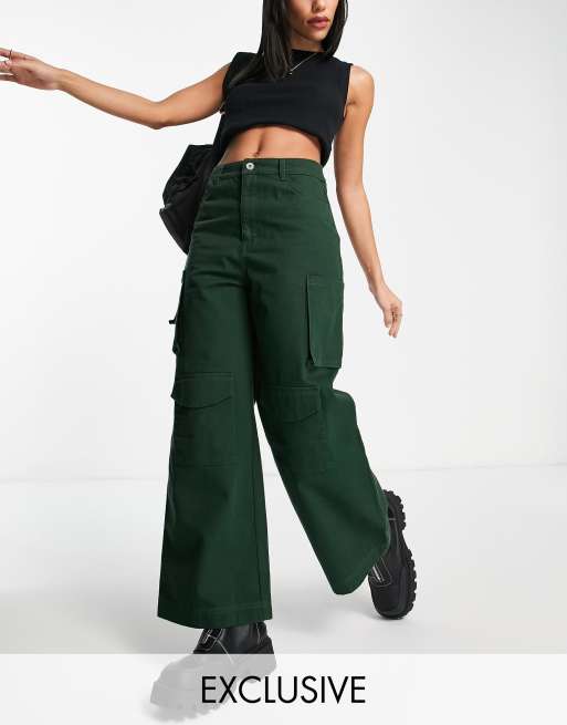 Low Rise Wide Leg Cargo Jeans