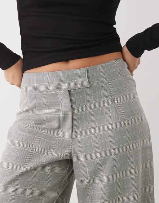 COLLUSION low rise wide leg tailored trouser in check, 4 of 5