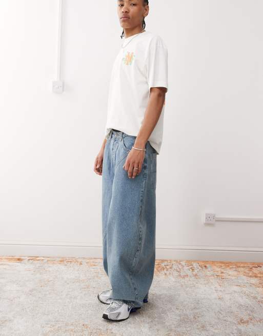 COLLUSION – Ballon-Jeans in mittelblauer Waschung