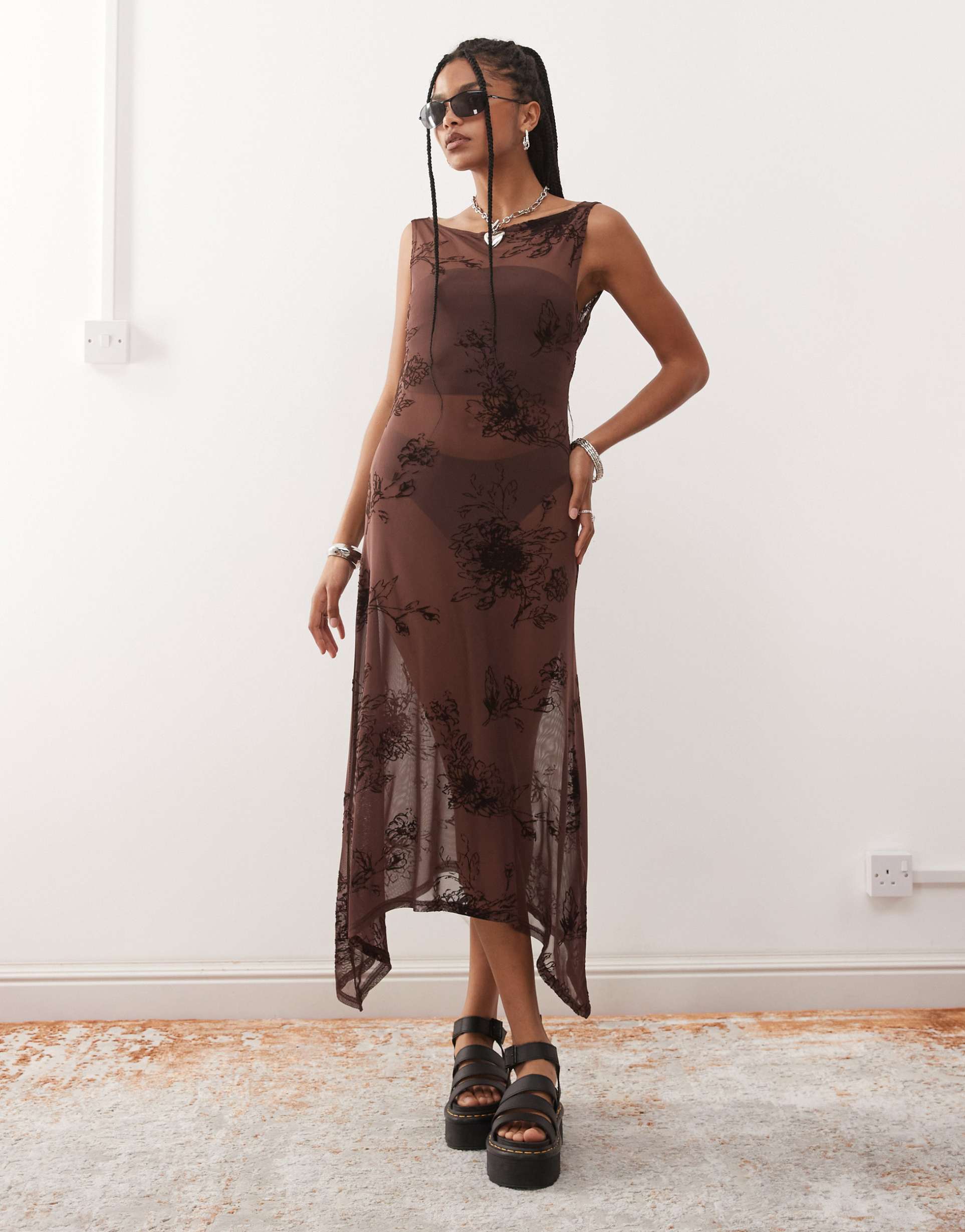 collusion mesh flocked dress in brown