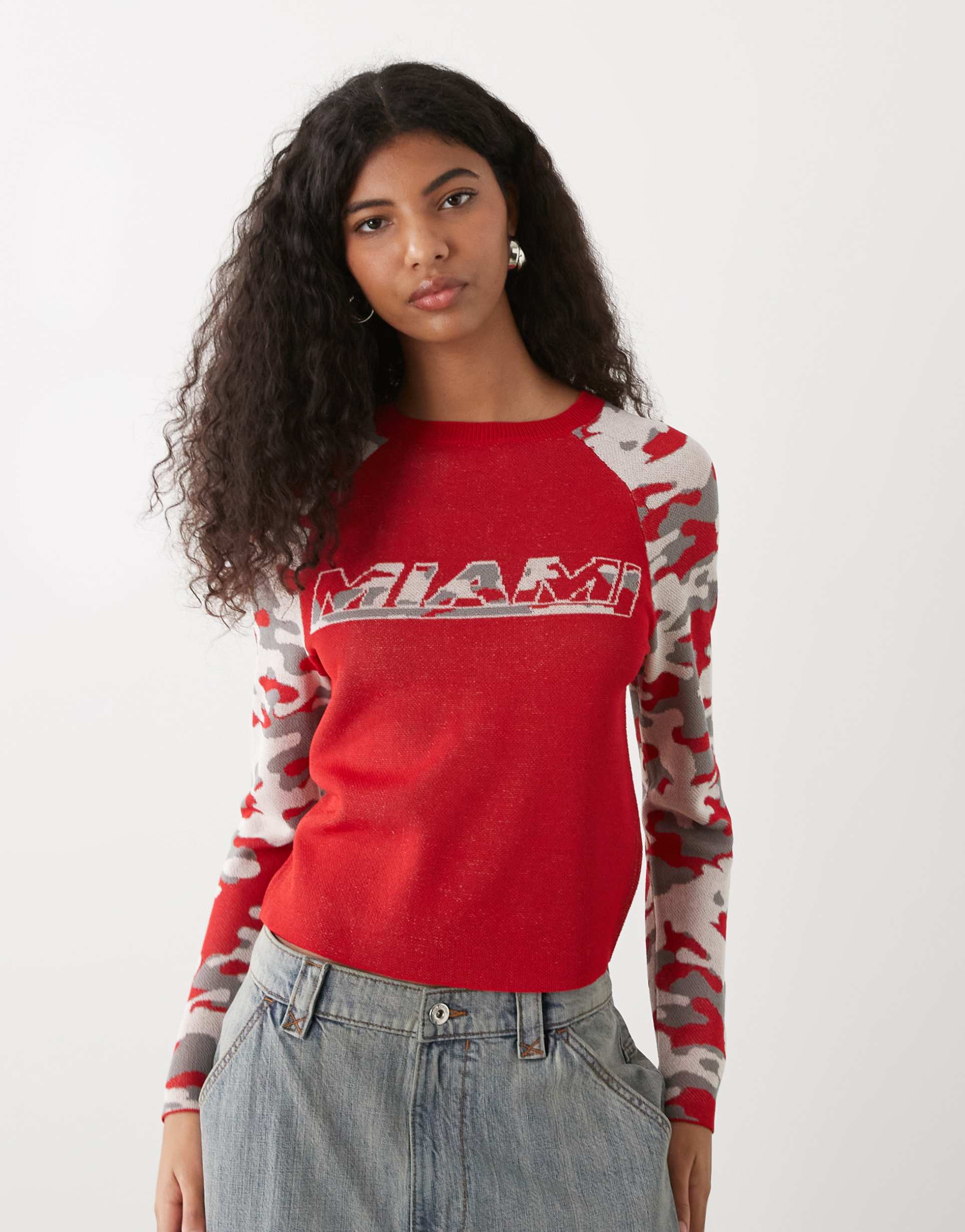 collusion miami knit raglan top with camo contrast sleeves