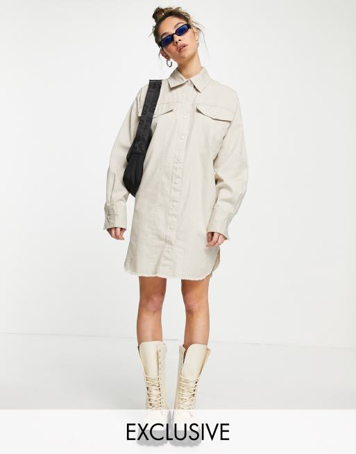 COLLUSION – Mini-Hemdkleid mit Fransensaum in Beige