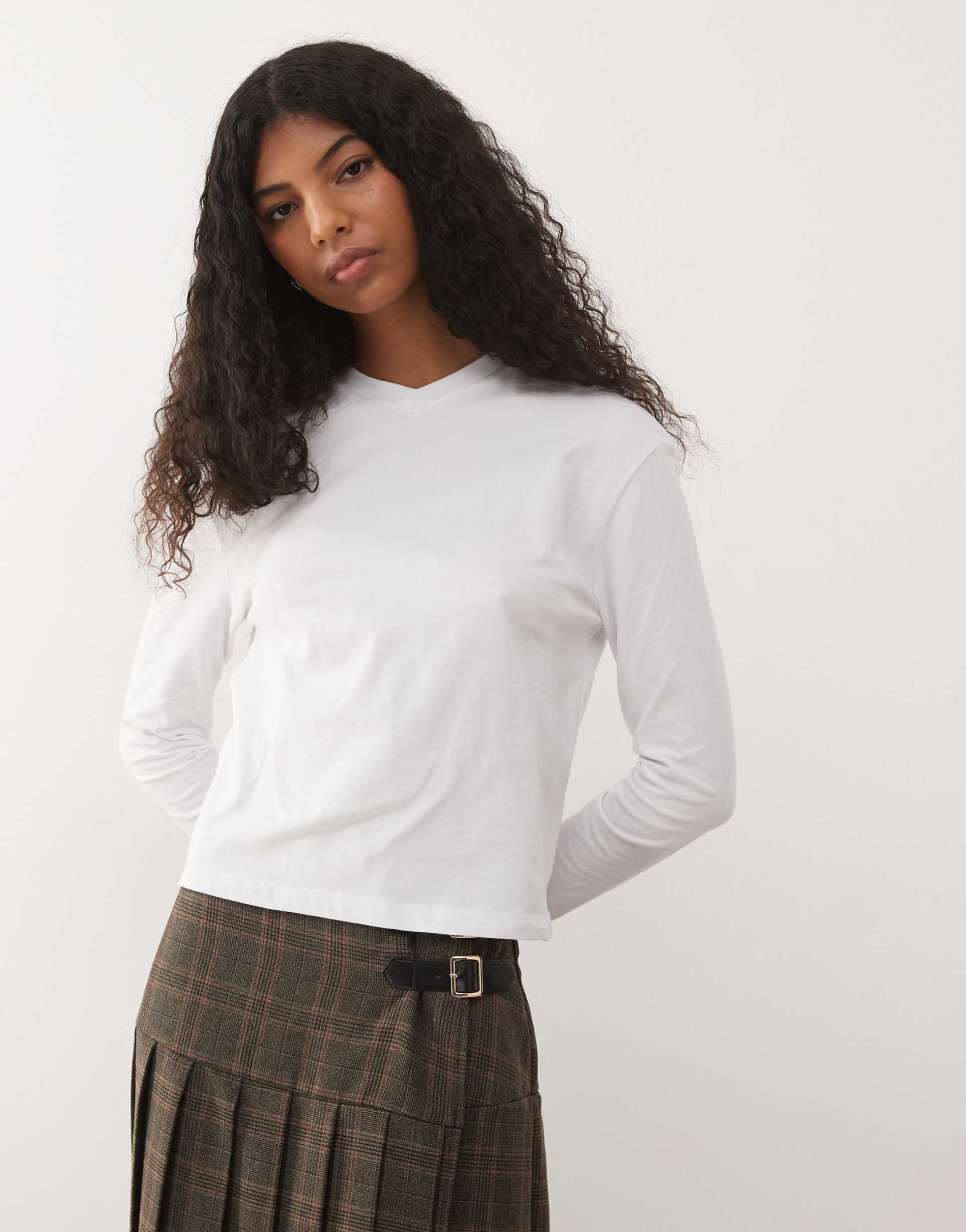 collusion mini v-neck anti fit long sleeve top in white