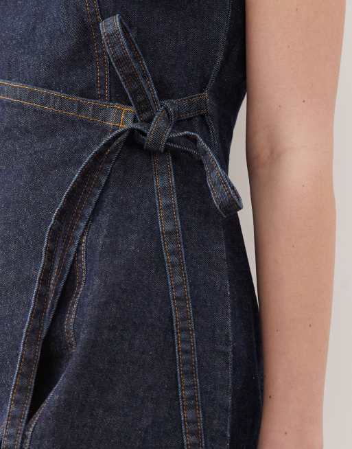 COLLUSION – Miniklänning i sköljtvättad denim med omlottdesign, 2 av 4