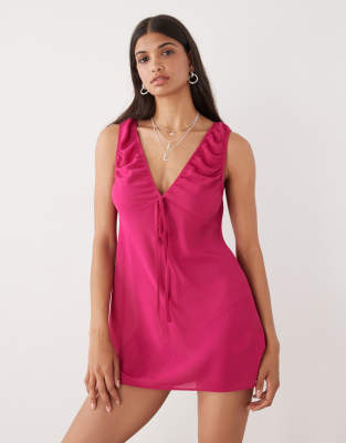 COLLUSION - Minikleid aus Chiffon in Rosa mit Bindedetail vorne