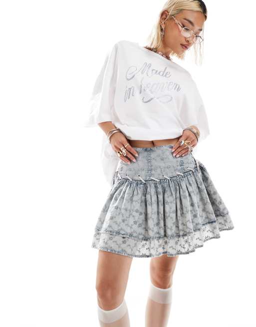 COLLUSION - Minirok met broderie en lintdetail in blauw met wassing