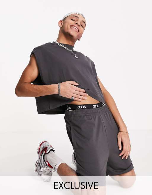 COLLUSION - Mouwloze crop top en short van jersey in zwart, co-ord set, 2 van 2