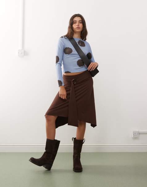 COLLUSION - Mørk kirsebærrød og stram nederdel med ringdetalje samt bindebånd i taljen - view 1