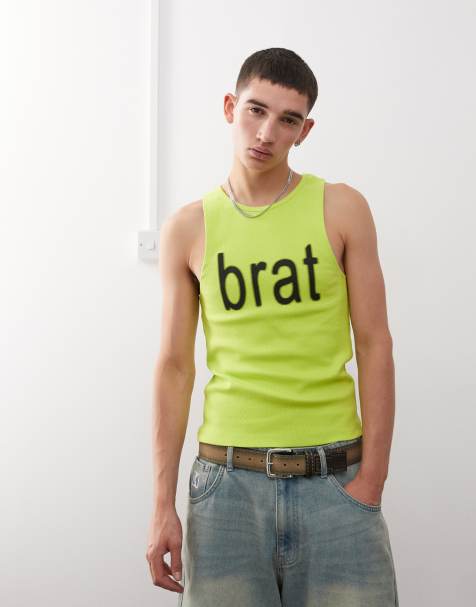 COLLUSION – Muskelshirt in Grün mit offiziellem Charli xcx „Brat“-Print - view 1