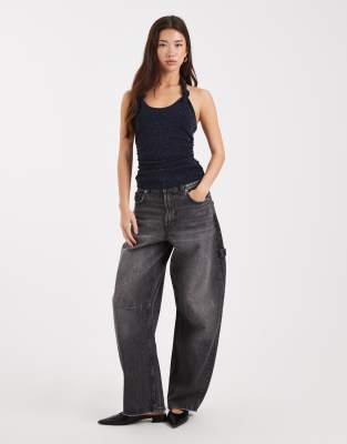 COLLUSION - Neckholder-Oberteil in glitzerndem Mitternachtsblau mit Knotendetail-Marineblau