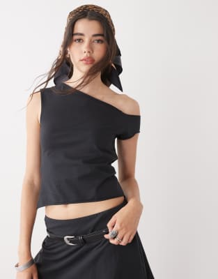 Collusion Off Shoulder Short Sleeve Top