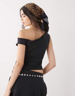 Collusion Off Shoulder Short Sleeve Top