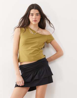 Collusion Off Shoulder Short Sleeve Top In Green