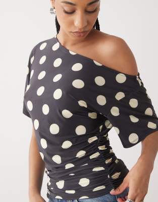 Collusion Off-shoulder Top In Multi