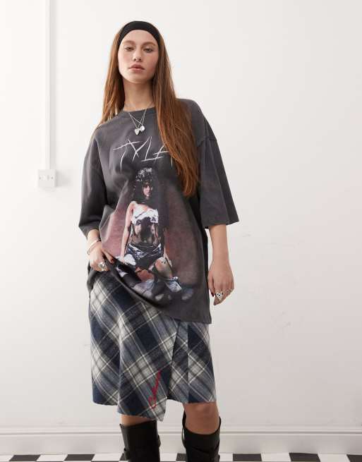 COLLUSION – Official – Bleksvart t-shirt i oversize med licensierat musiktryck med Tyla, 3 av 4