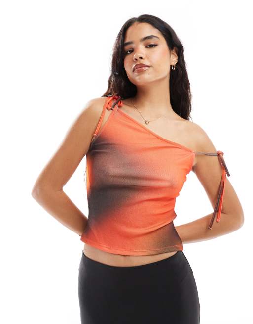 COLLUSION - Offshoulder top med blonde i abstrakt print
