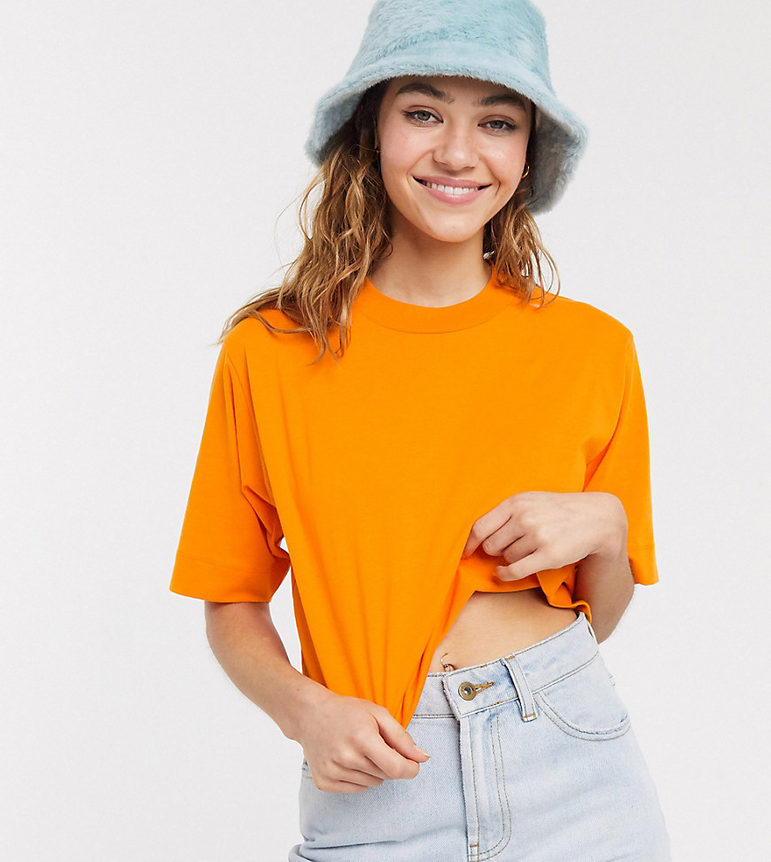 COLLUSION – Orange, kortärmad t-shirt med boxig passform