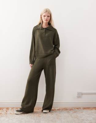 COLLUSION - Oversize-Jogginghose aus Strick in Khaki, Kombiteil-Grün