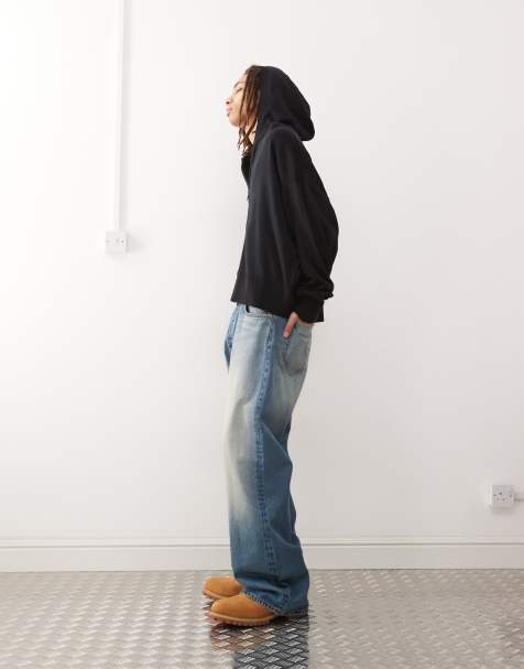 COLLUSION – Oversize-Kapuzenpullover aus Strick in Marineblau - view 1