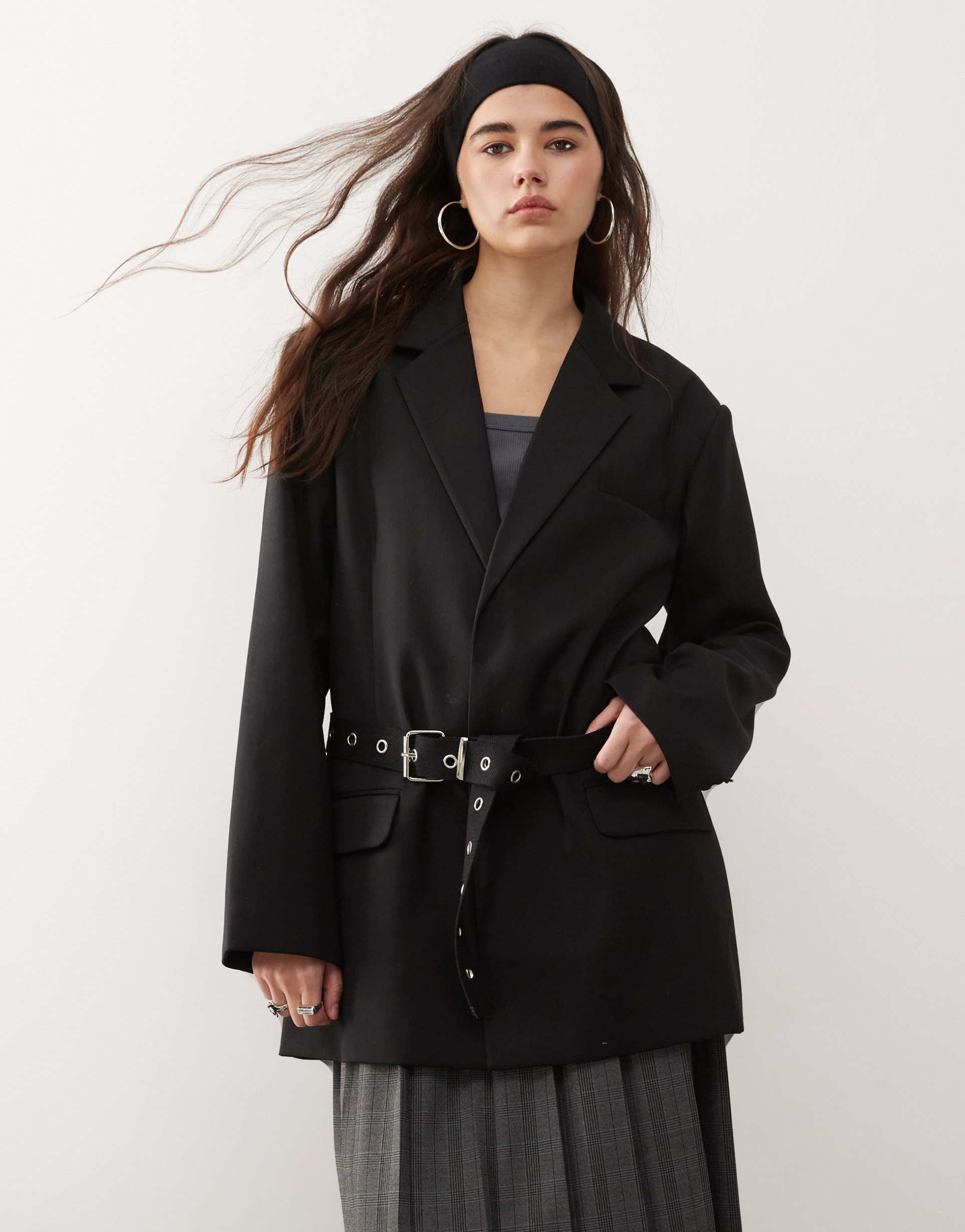 collusion oversized cinched waist belt blazer in black