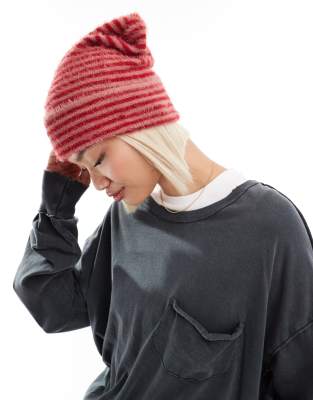 Collusion COLLUSION oversized fluffy beanie in red stripe