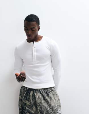 Collusion Oversized Long Sleeve Henley T-shirt In White