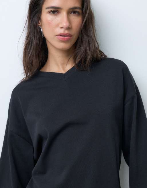COLLUSION oversized long sleeve v-neck tshirt in black, 4 of 5