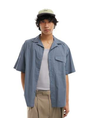 oversized poplin revere short sleeve shirt in gray