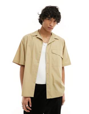 oversized poplin revere short sleeve shirt in khaki-Green