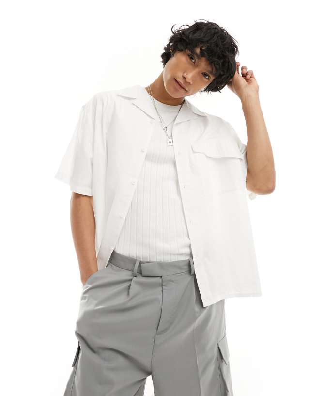 Collusion - oversized poplin revere short sleeve shirt in white