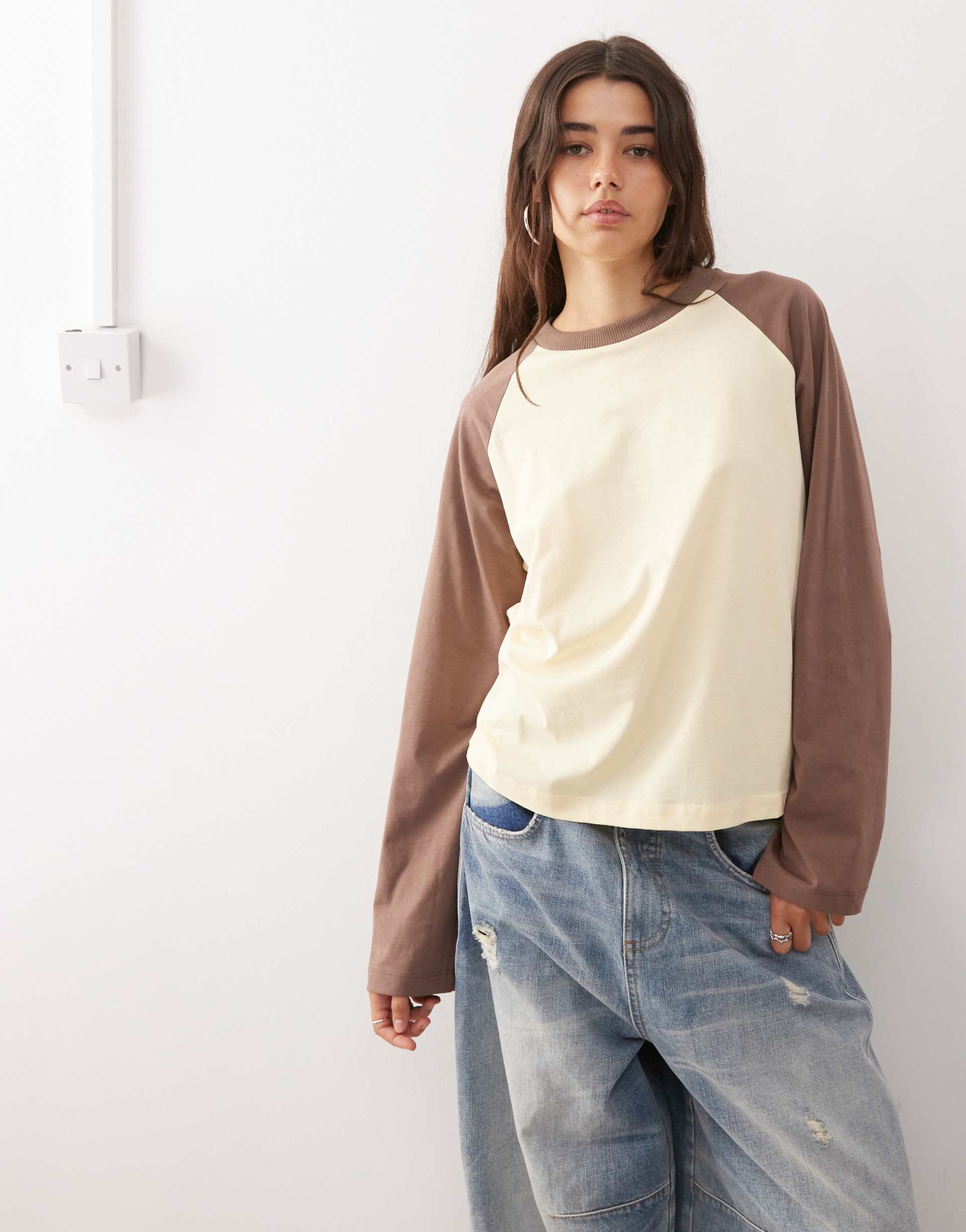 collusion oversized raglan t-shirt in chocolate yellow
