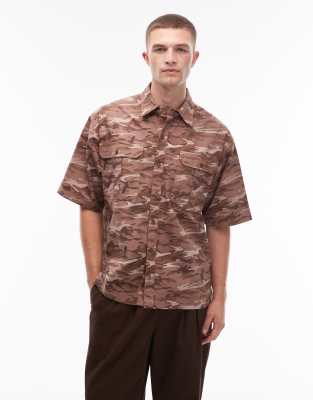 Collusion COLLUSION oversized short sleeve shirt in camo print-Green