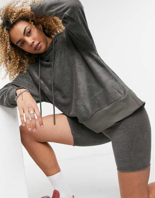 COLLUSION oversized towelling hoodie co-ord in charcoal, 3 of 4