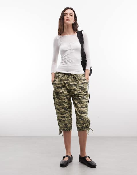 COLLUSION - pantalón capri baggy de talle bajo con estampado camuflaje - view 1