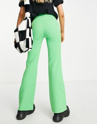 Pantalons et leggings COLLUSION - Pantalon évasé et ajusté à taille haute - Vert vif