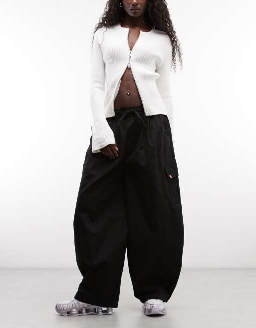 COLLUSION pantaloni cargo baggy neri con tasche utility, 2 di 5