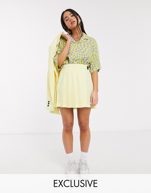 COLLUSION pleated skirt in yellow